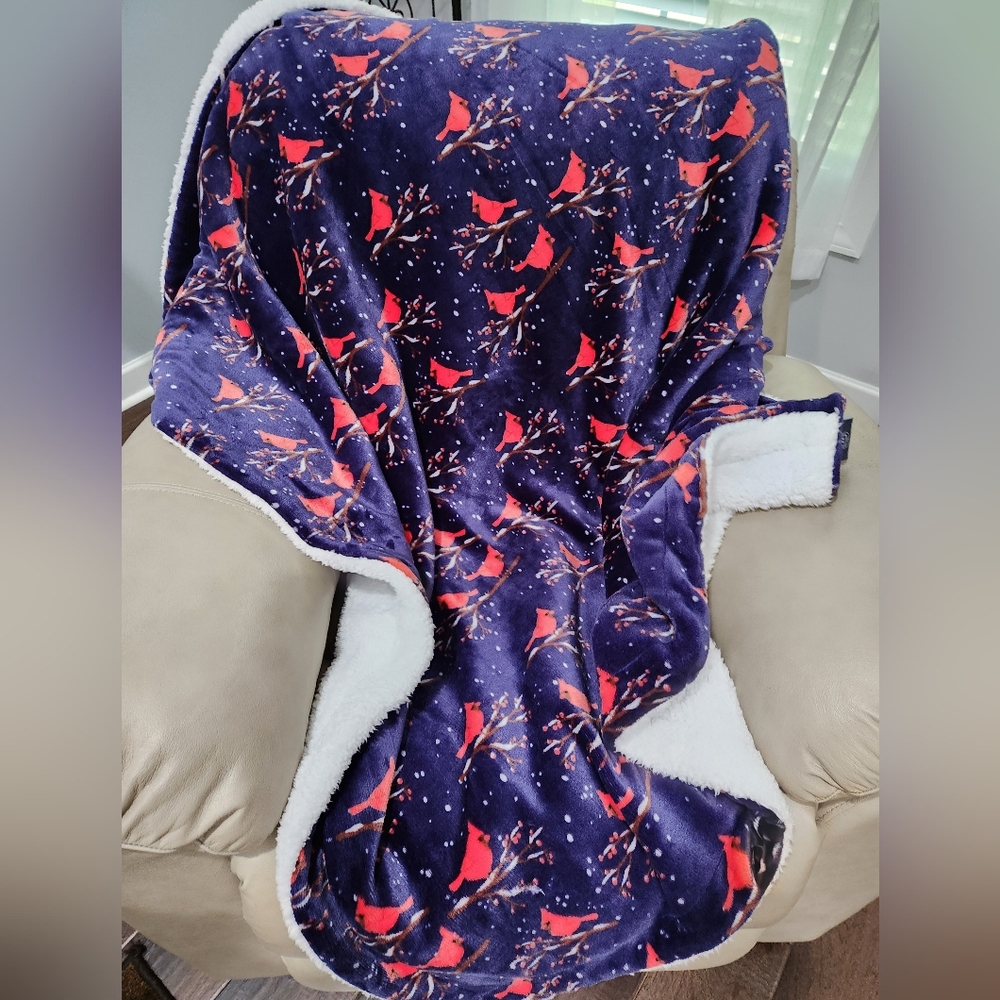 Modern Southern Home Throw - Picture 5 of 12